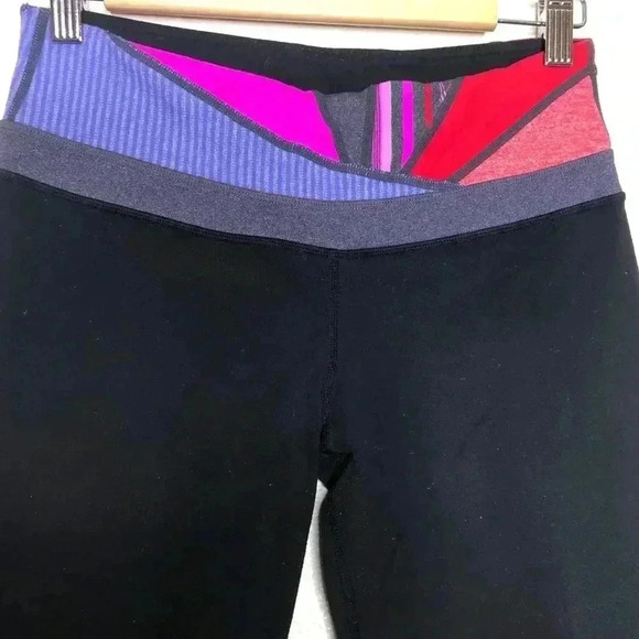 LULULEMON Colorful Waist Band Cropped Black Pants - Picture 3 of 6